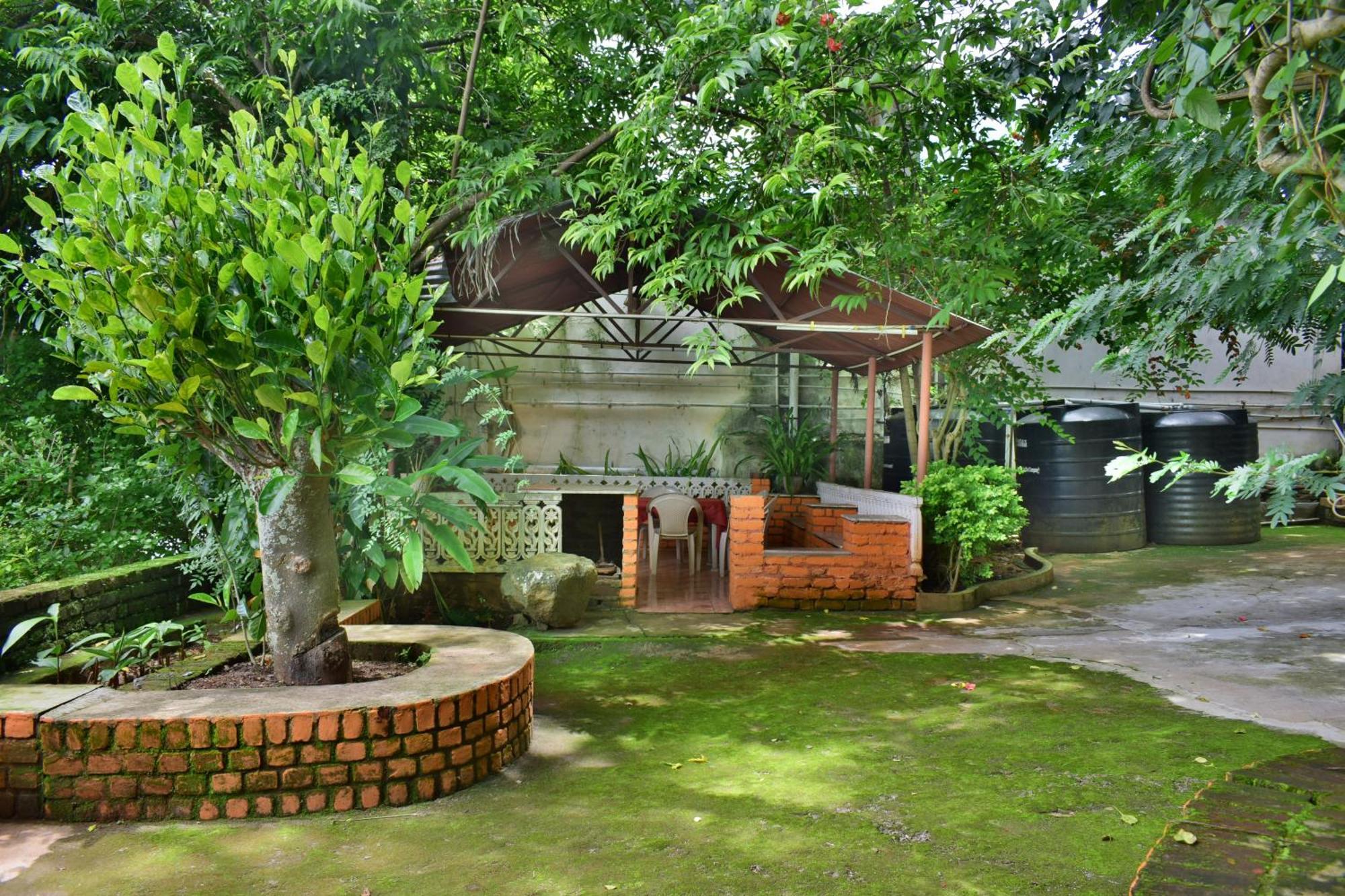 Silent Waters Resorts Yelagiri Buitenkant foto